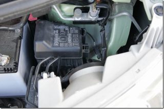 ヘッドライトが片方だけ暗く点灯(タント L375S)