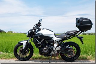 GIVI E43NTL-ADV(リアボックス)をMT-07へ装着