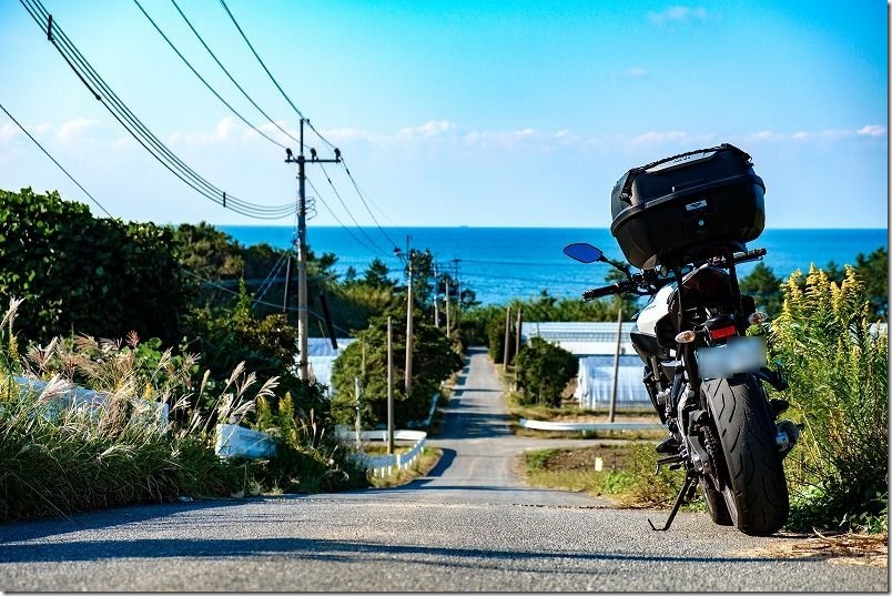 糸島の海とMT-07（二見ヶ浦周辺の丘から）