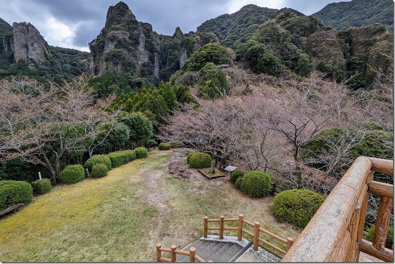 乳待坊公園展望台、黒髪山、桜