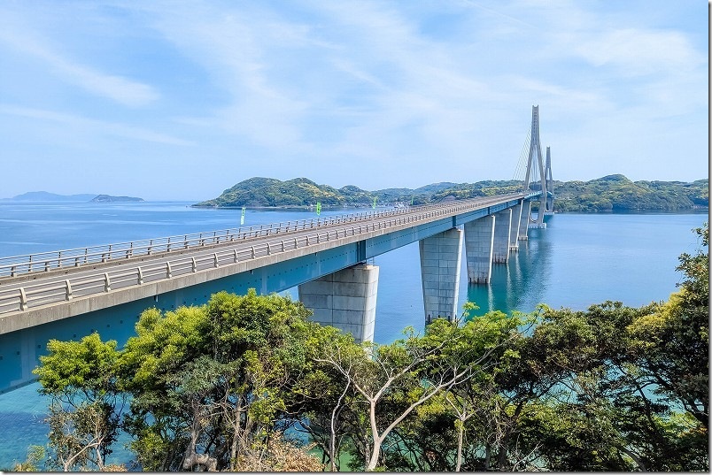 鷹島肥前大橋を渡って鷹島の入口にある「道の駅 鷹ら島」