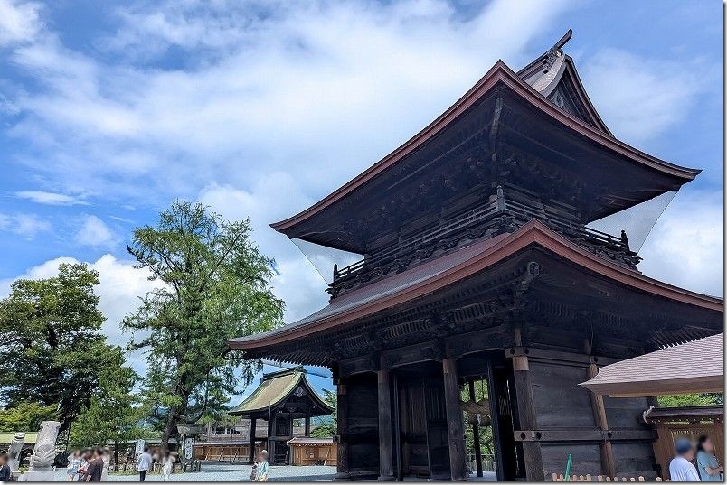 阿蘇神社の楼門