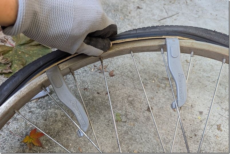 パナソニック 電動アシスタント自転車 リアタイヤ交換【ビビDX タイヤ・チューブをパナレーサー e-rideへ交換】