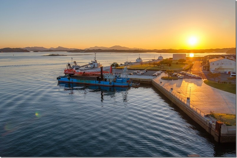 夕日の見える海のピラミッドへ登頂 熊本県宇城市
