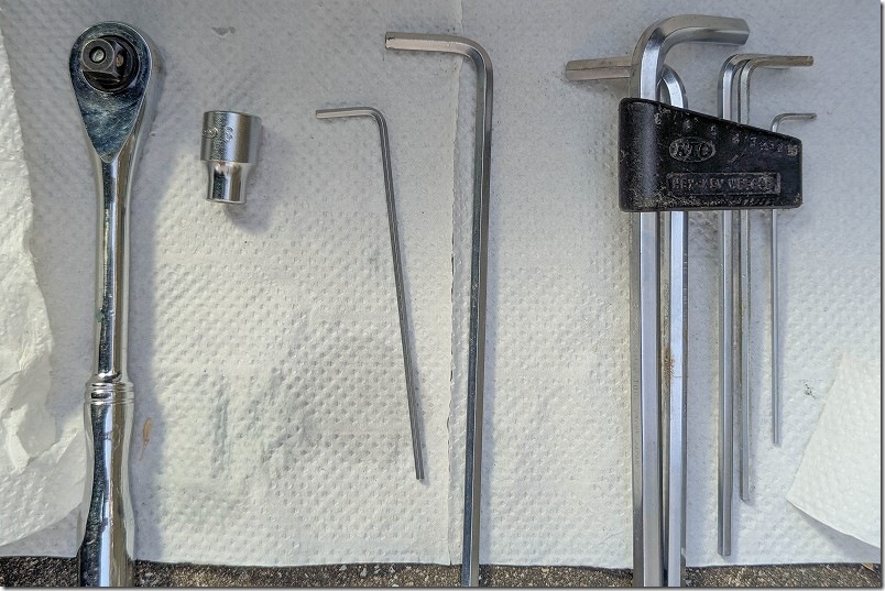 MT-07 クーラント交換 使用工具