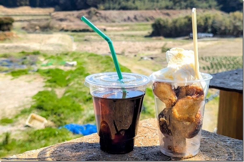 バイク ツーリング 「七山農園 なかむらや」へ立ち寄る テラスで珈琲と揚げパンアイス!500円ですよ! バイク ツーリング 「七山農園 なかむらや」へ立ち寄る テラスで珈琲と揚げパンアイス!500円ですよ!