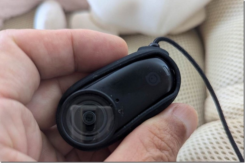 Insta360 GO 3Sを落とさないような対策、コード付きゴムケースに入れる Insta360 GO 3Sを落とさないような対策、コード付きゴムケースに入れる