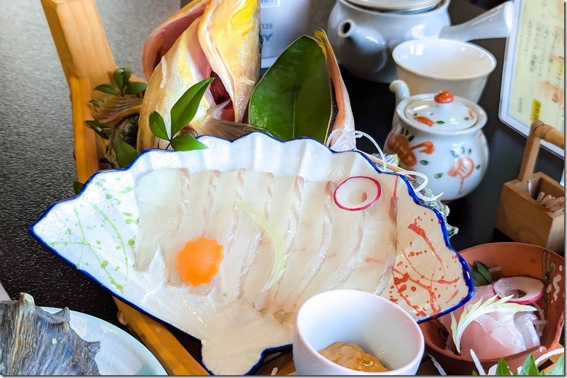 繁屋千賀荘へ宿泊｜舟盛りの刺身（1人分）