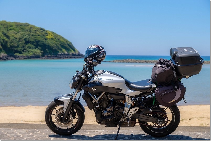 壱岐・ツインズビーチ（小水浜海水浴場）｜バイクで浜近くへ