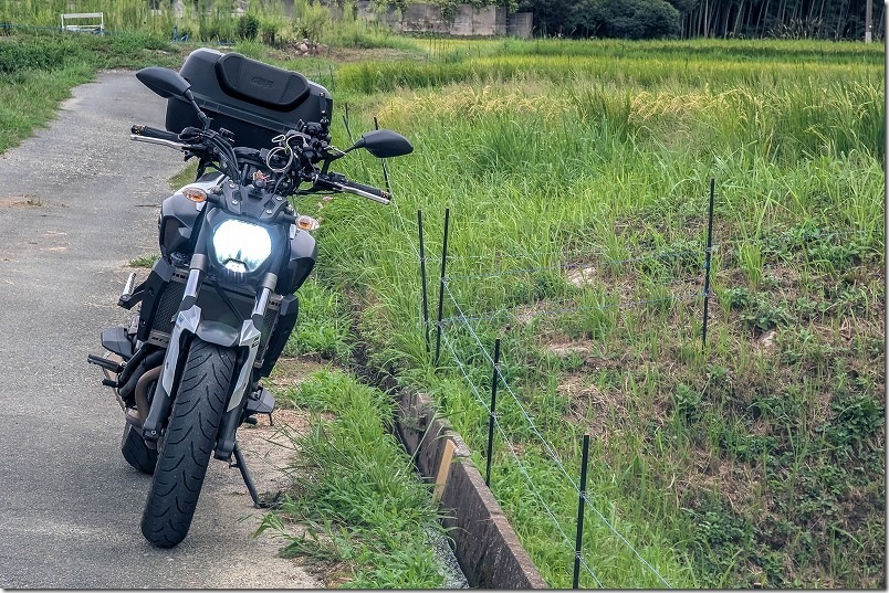 ポジションランプを400lmのLEDバルブにしたMT-07 ポジションランプを400lmのLEDバルブにしたMT-07