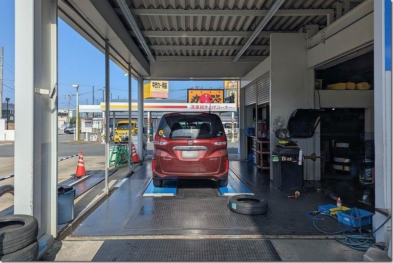 フリード ハイブリッドGB7のタイヤ交換｜福岡市東区・香椎セルフSS 吉田石油で持ち込み交換