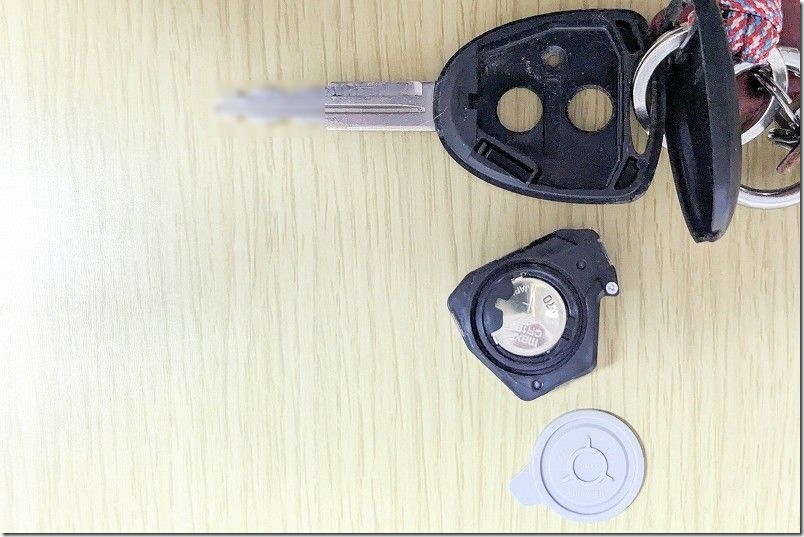 L375S 後期タント 開閉ボタンのみの物理キー一体型リモコンキー電池交換【使用電池 CR1616】